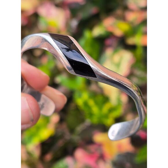 Vintage Modernist Sterling Silver Open Bangle Black Onyx Wave Cuff by GKE 88 - Picture 8 of 10